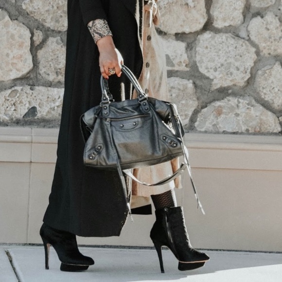 L.A.M.B Gwen Stefani Black fur High heel Boots - Picture 6 of 15